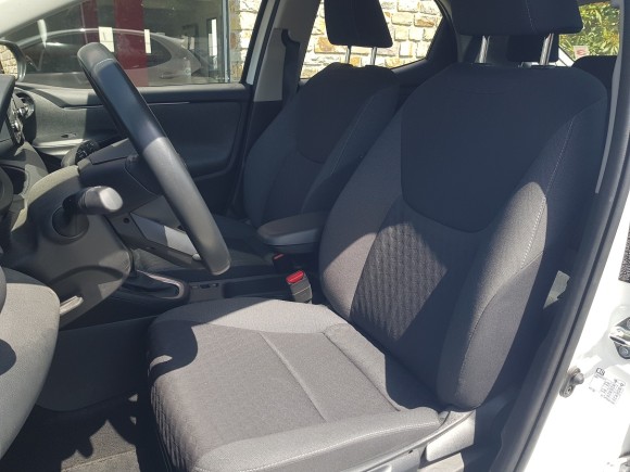 TOYOTA YARIS II 
