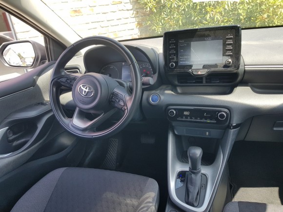 TOYOTA YARIS II 