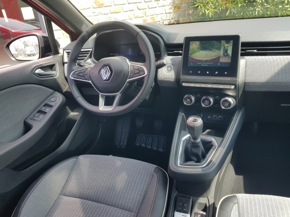 RENAULT CLIO V 