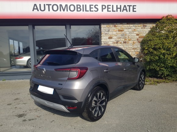 RENAULT CAPTUR II 